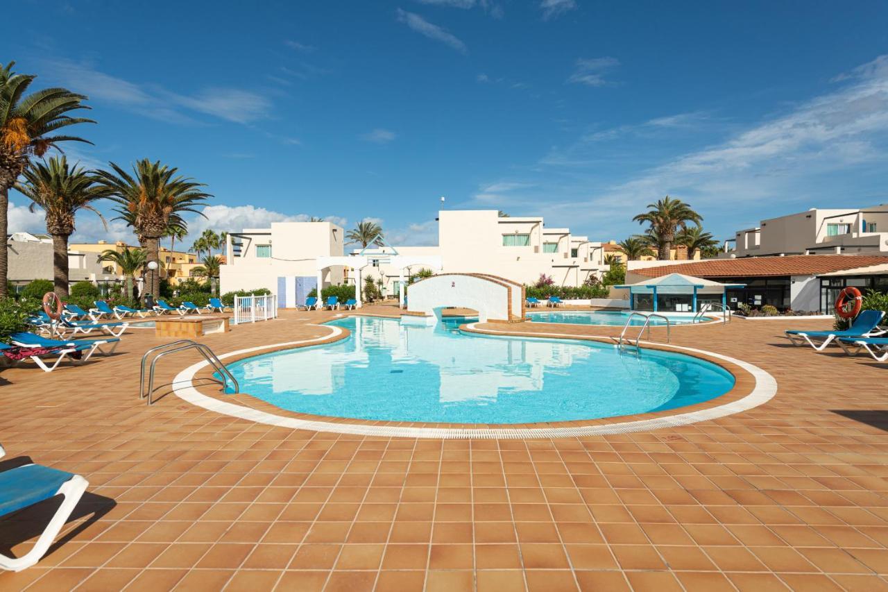 Homeforguest Apartamento Con Terraza Y Piscina En Corralejo Exterior photo