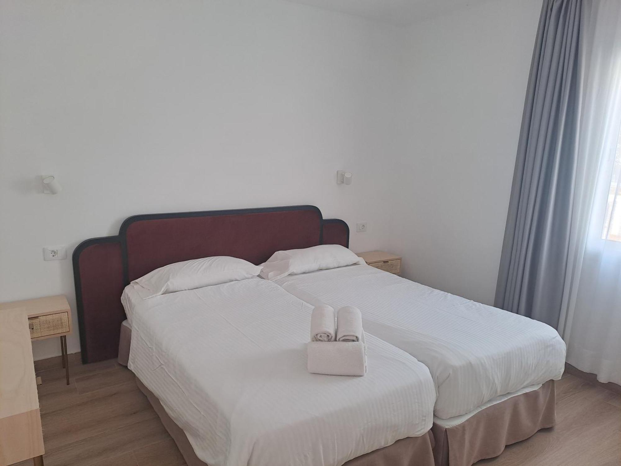 Homeforguest Apartamento Con Terraza Y Piscina En Corralejo Exterior photo