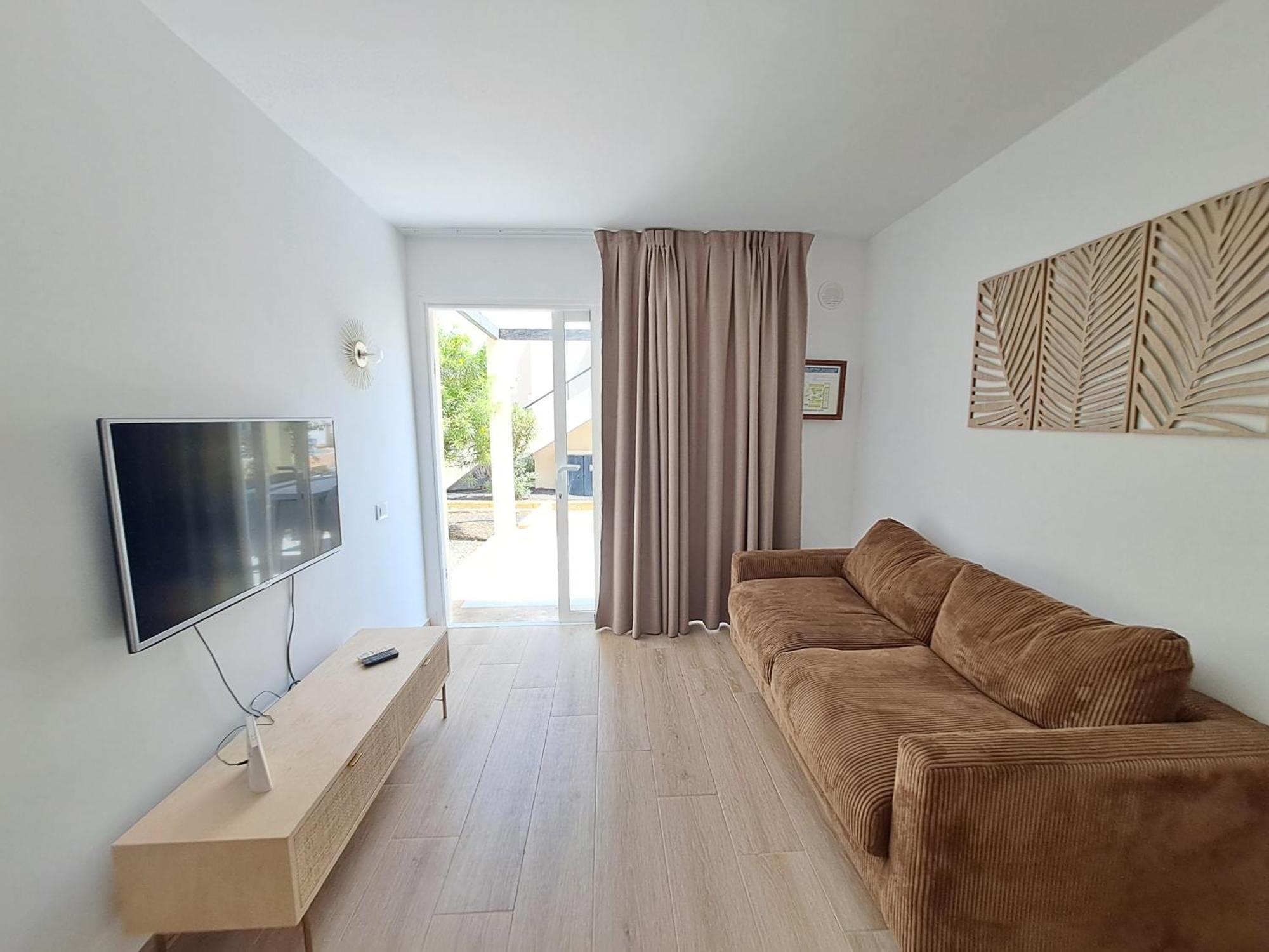 Homeforguest Apartamento Con Terraza Y Piscina En Corralejo Exterior photo